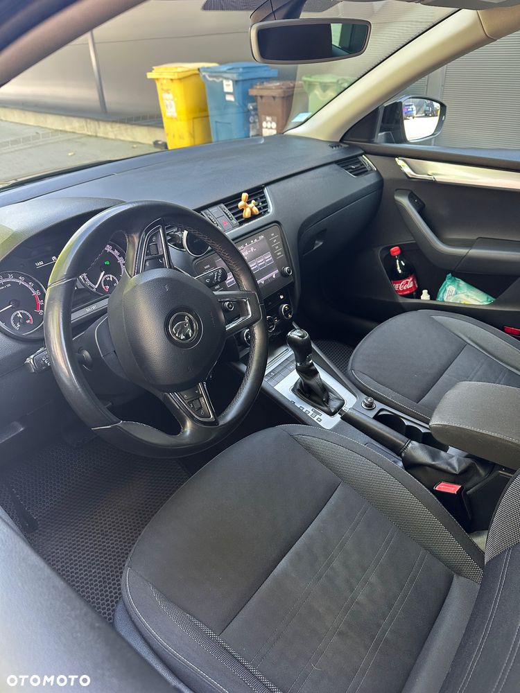 Skoda Octavia 2.0 TDI Ambition DSG - 20