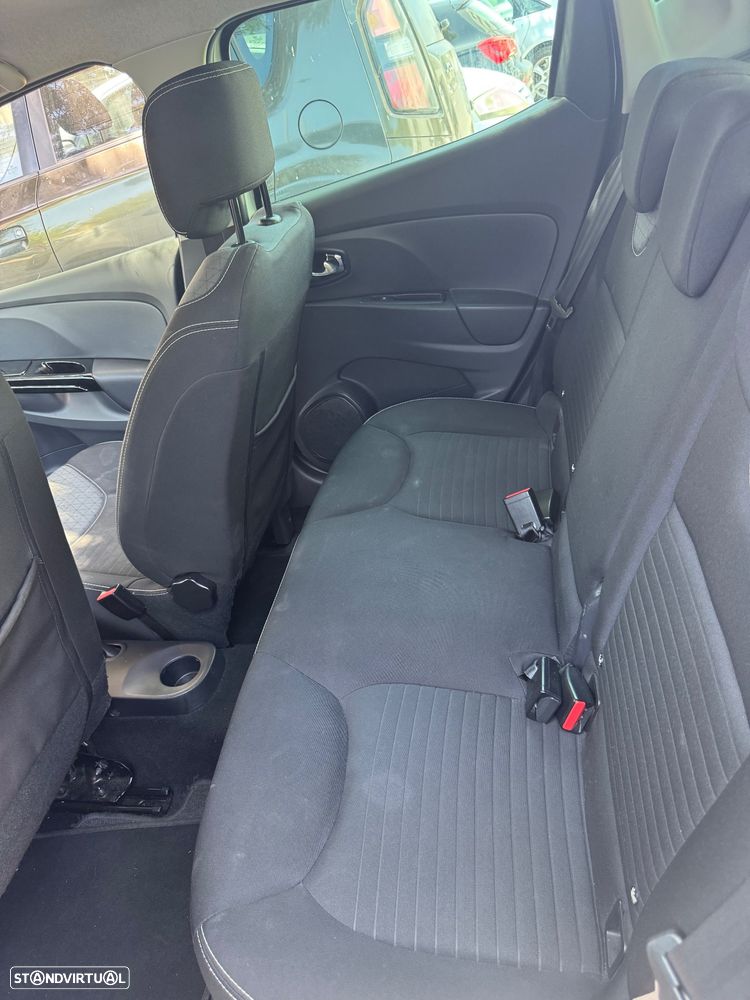 Renault Clio - 14