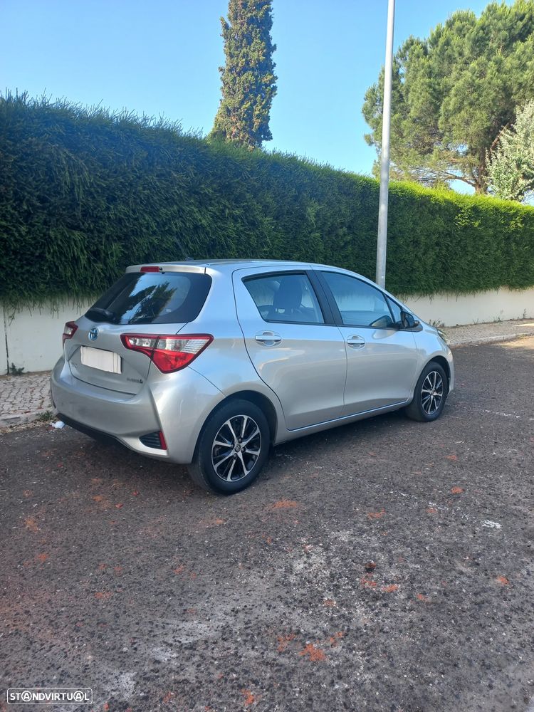 Toyota Yaris 1.5 HSD Exclusive - 4