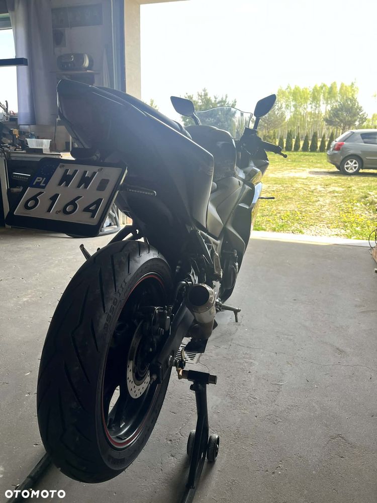 Yamaha R3 - 9