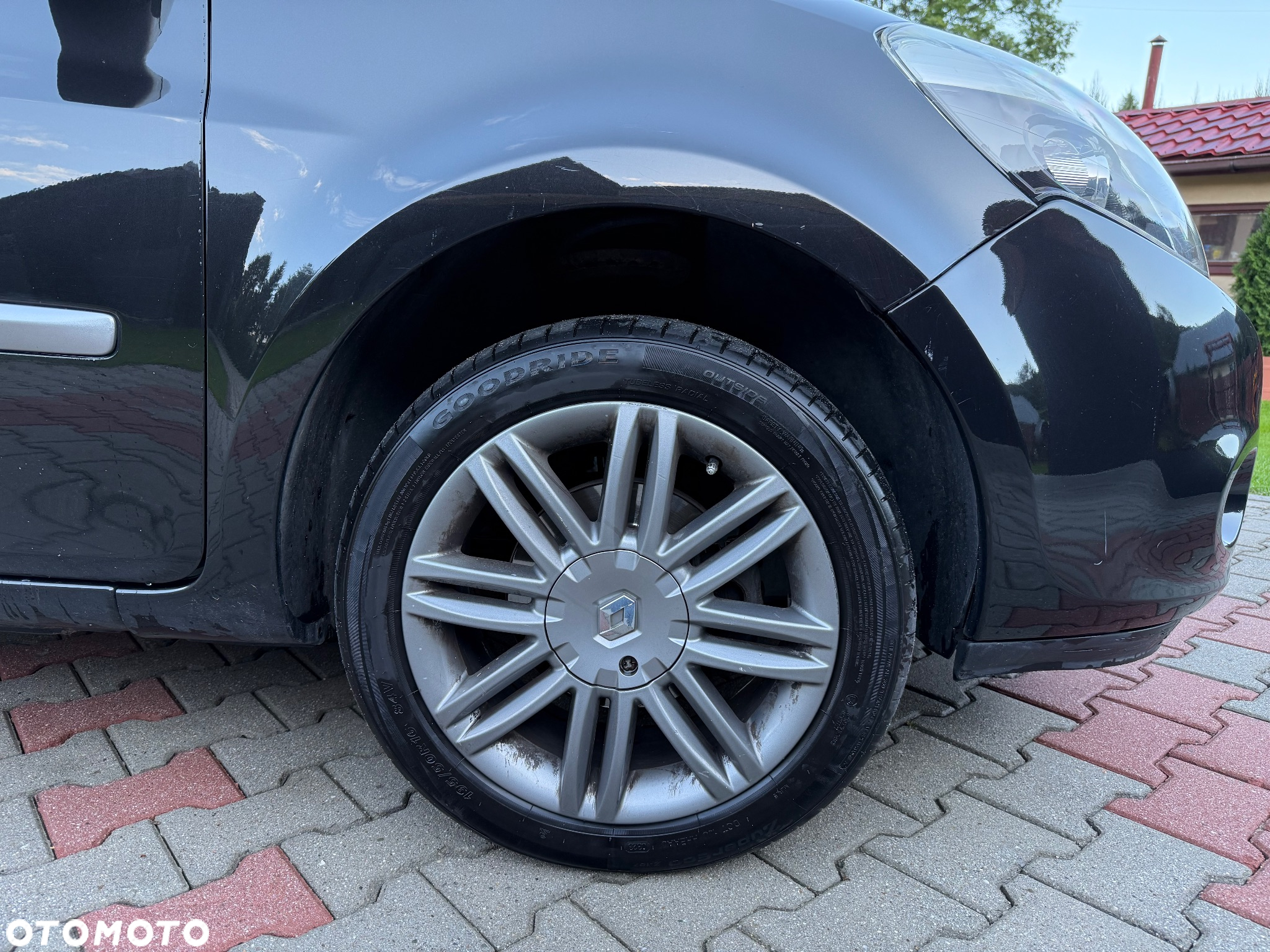Renault Clio 1.2 16V Dwudziestka Euro5 - 12