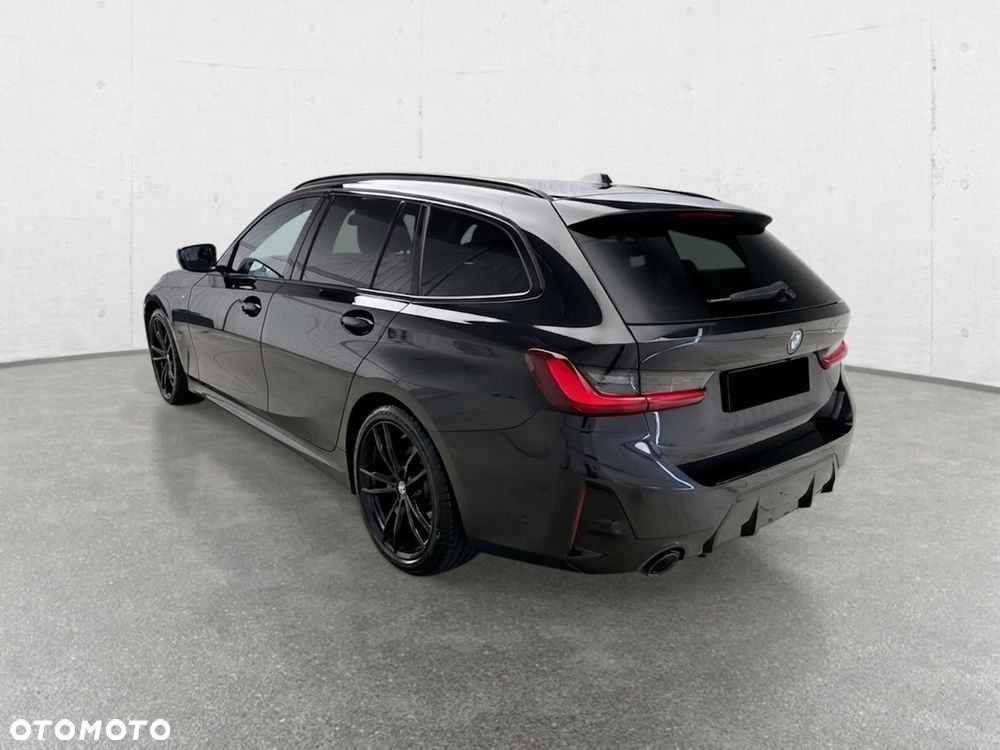 BMW Seria 3 320d xDrive MHEV M Sport sport - 3