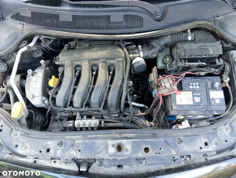 Renault Megane II Przed Lift (02-06r.) 1.6 B R4 16V 112KM. Silnik K4M 760 (K4M760) Skrzynia JH3 142,  C 068425 (JH3142,  C068425) lakier NV676,  NV 676 .Cały na części. GWARANCJA !!! Przód Tył Zestaw Komplet Drzwi Klapa Zderzak Błotnik Maska Grill Atrapa Szyba Pas Lampa Lusterko Boczki Fotel Kanapa Kokpit Deska Rozdzielcza Przełącznik Włącznik Sterownik Przewody Wiązka Instalacja Moduł Komputer Czujnik Listwa Pompa Alternator Wtryski Głowica Rozrusznik Kompresor Sprzęgło Dwumas Silnik Skrzynia ABS Klimatyzacji Paliwa Wspomagania Kolektor Turbina Przepustnica Zawór Chłodnica Koło Hak Belka Sanki Zawieszenie Mcpherson Półoś Amortyzator Wydech Tłumik Zacisk Most - 12