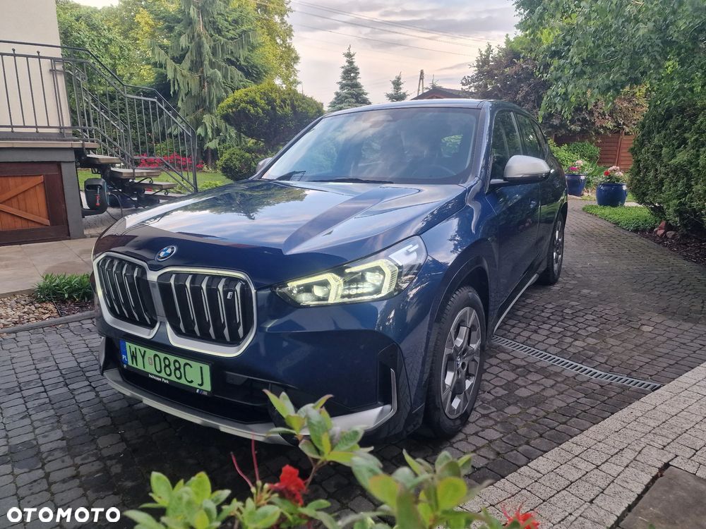 BMW iX1 xDrive30 66.5kWh xLine - 1
