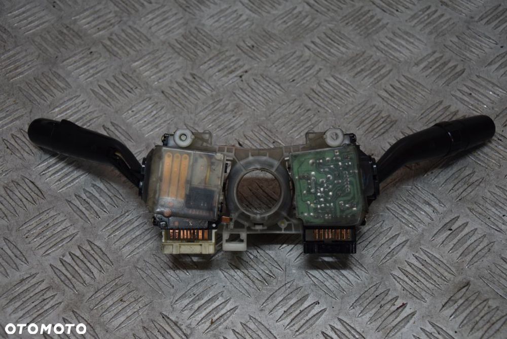 TOYOTA 4 RUNNER MANETKA MANETKI PAJĄK UK KPL. - 7