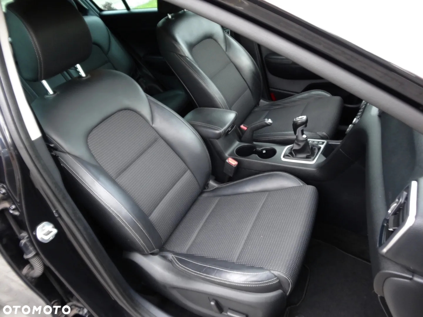 Kia Sportage 1.7 CRDI 2WD Dream-Team Edition - 25