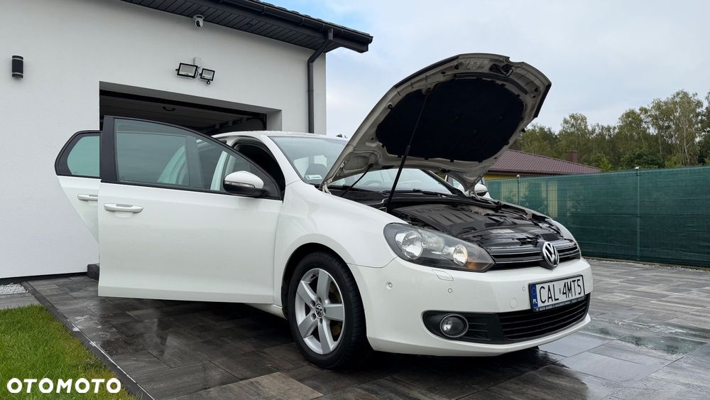 Volkswagen Golf 1.6 TDI DPF Highline - 23