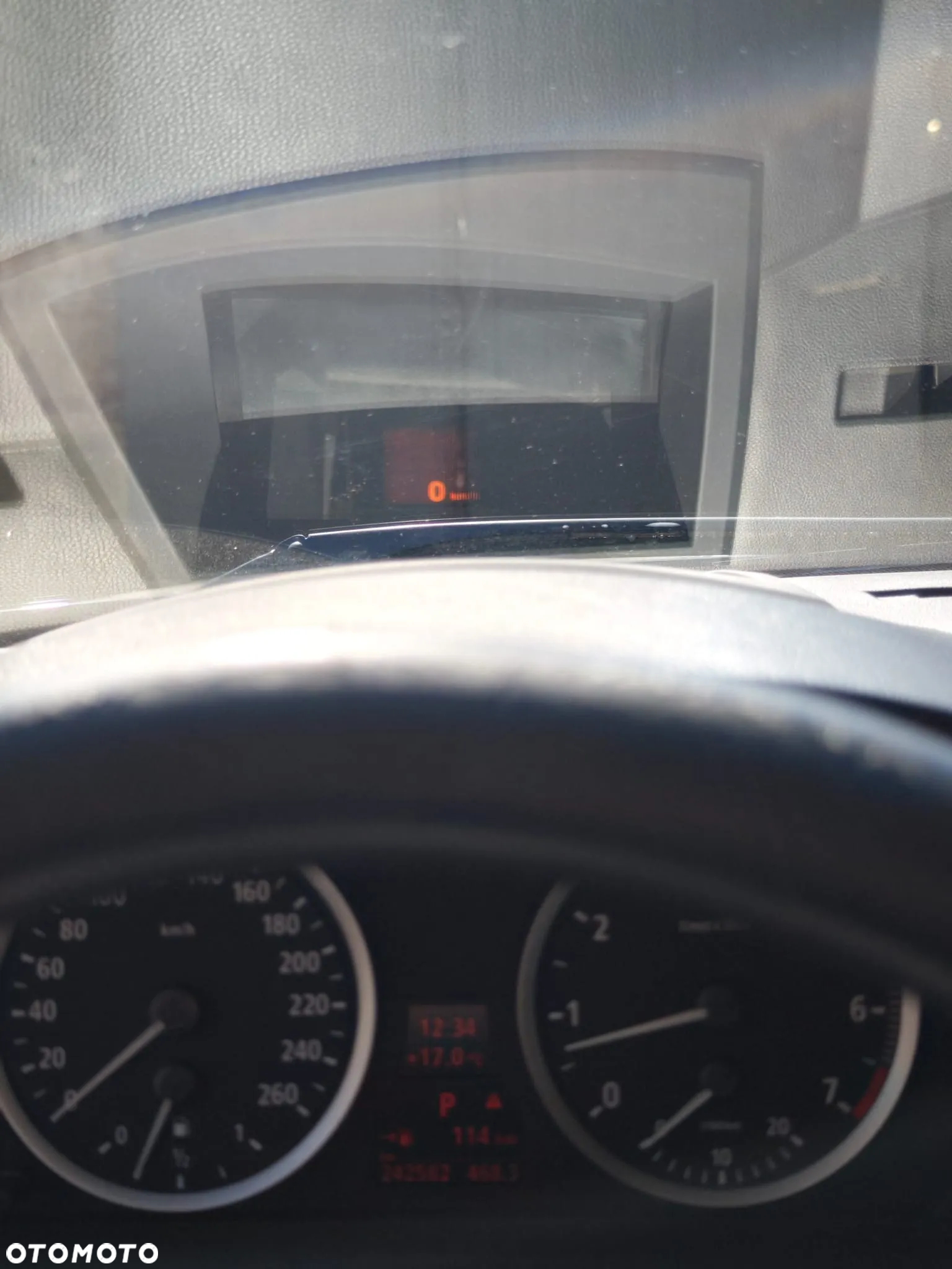 BMW Seria 5 540i - 25