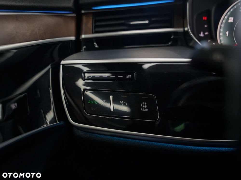 Audi A8 55 TFSI quattro tiptronic - 23