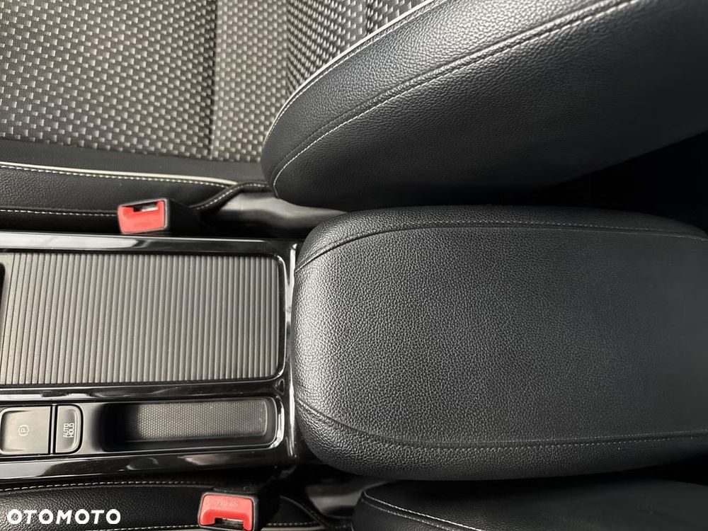 Kia Ceed 1.6 GDI PHEV L DCT - 31