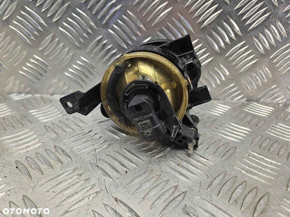 VW TOUAREG 7P  10-15R HALOGEN PRAWY - 9