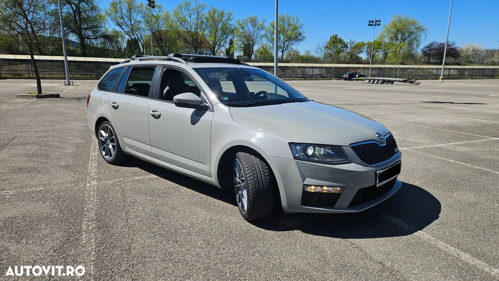 Skoda Octavia 2.0 TDI DSG RS - 1