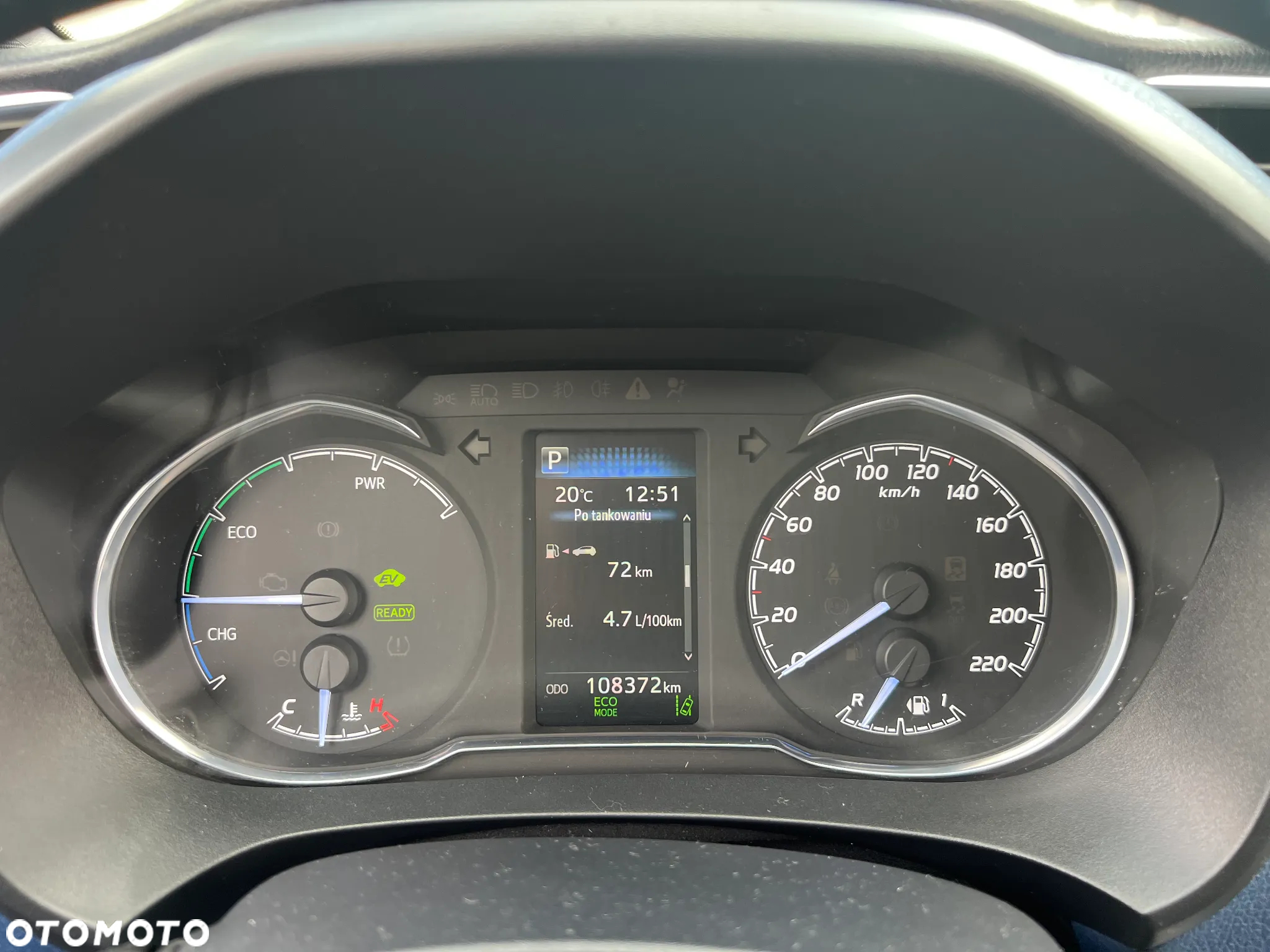 Toyota Yaris Hybrid 100 Selection Platinum - 20