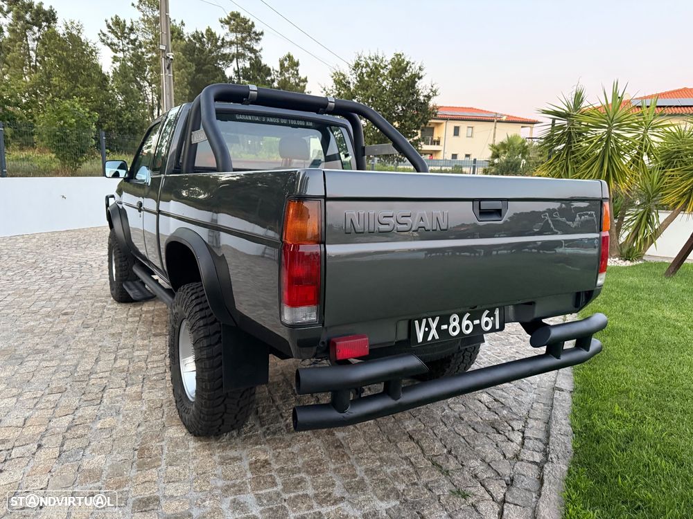 Nissan Pick Up - 9