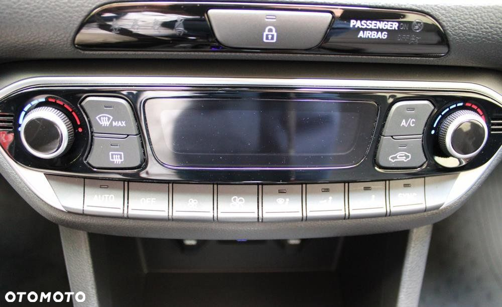 Hyundai i30 - 21