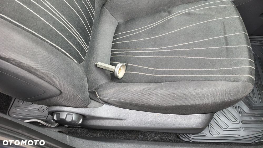 Opel Corsa 1.2 16V Enjoy - 20