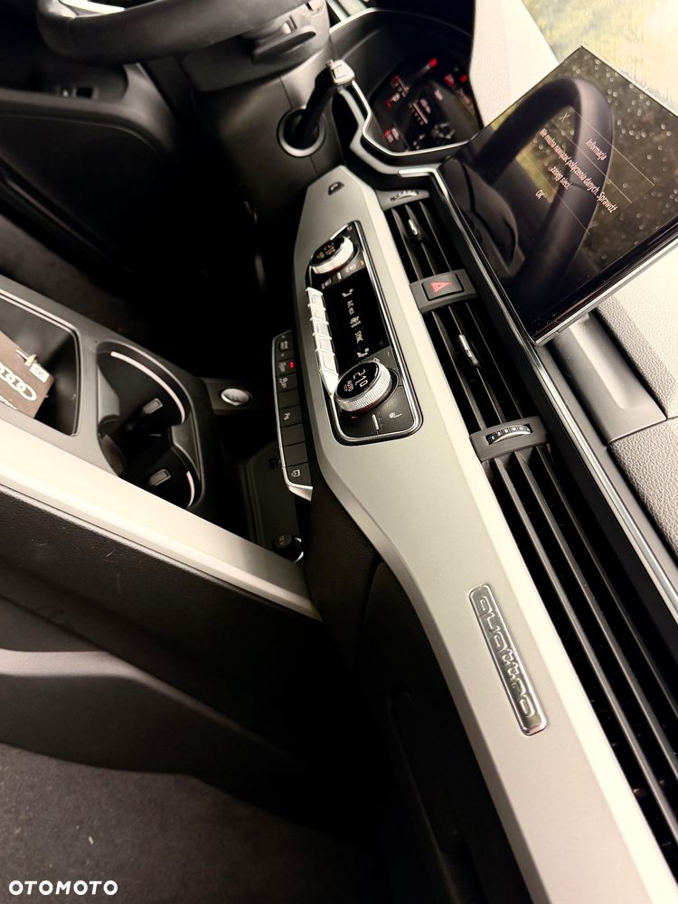 Audi A4 Avant 40 TDI quattro S tronic S line - 11