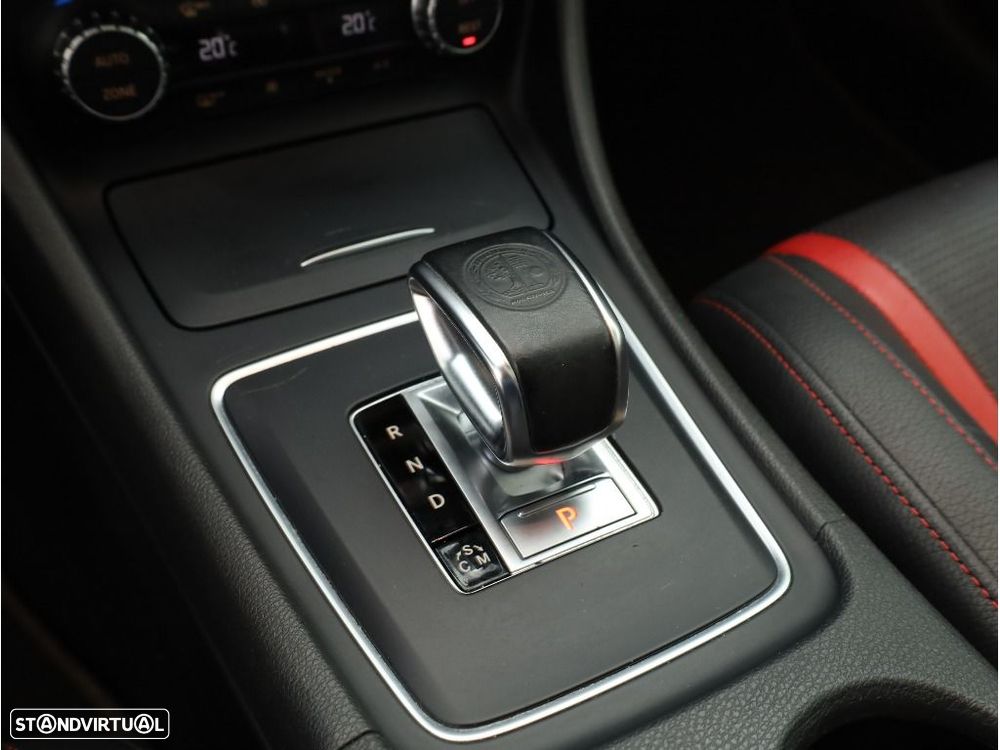 Mercedes-Benz A 45 AMG 4-Matic - 15