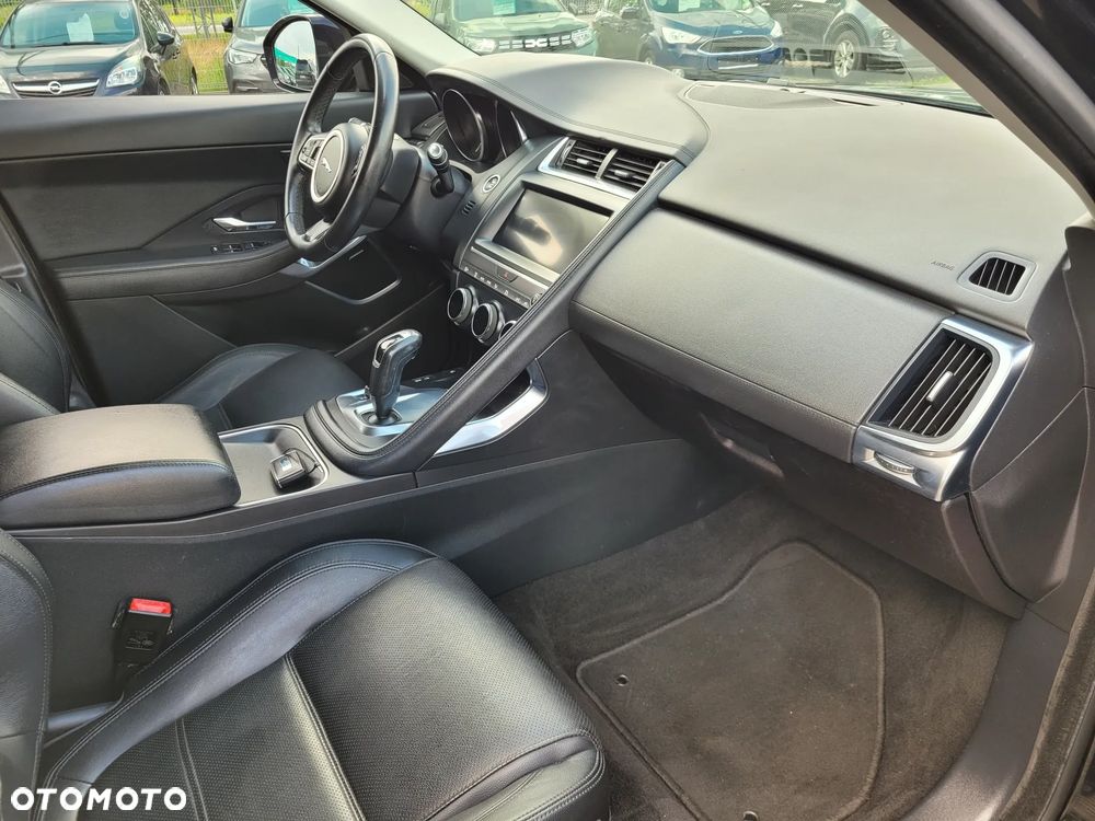 Jaguar E-Pace - 15