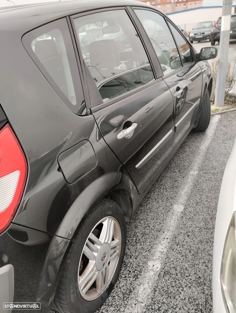 Renault Scénic 1.5 dCi Dynamique Luxe - 10