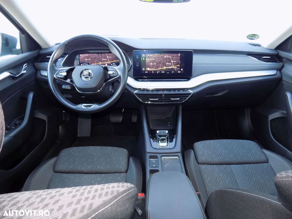 Skoda Octavia 2.0 TDI STYLE DSG - 10