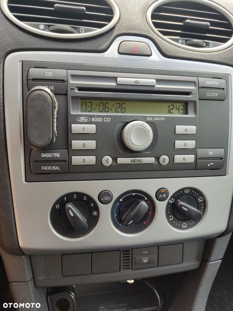 Ford Focus ver-1-6-trend - 6
