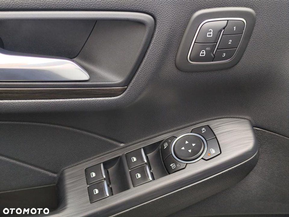 Ford Kuga - 31
