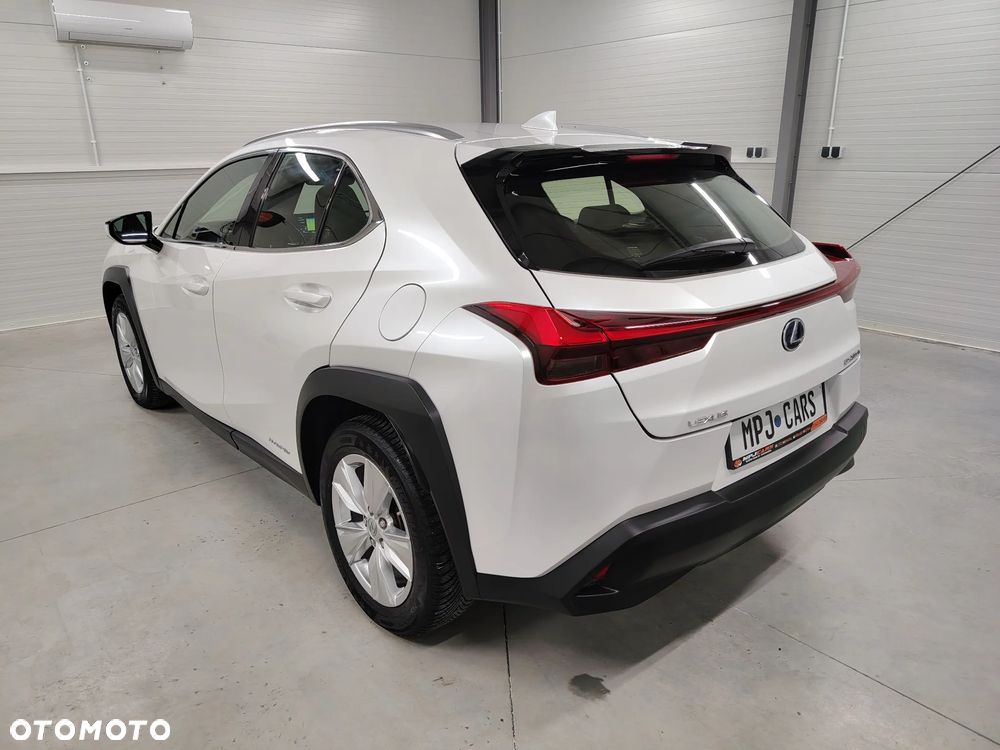 Lexus UX 250h Elegance 2WD - 10
