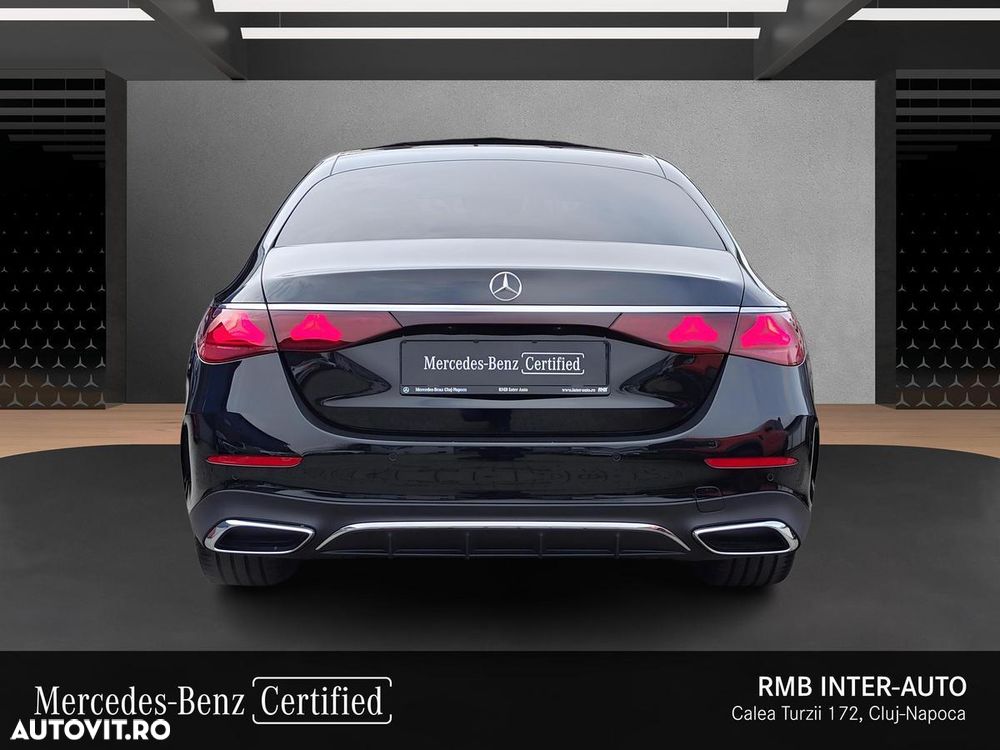 Mercedes-Benz E 200 4MATIC 9G-TRONIC AMG Line NIGHT Edition - 38