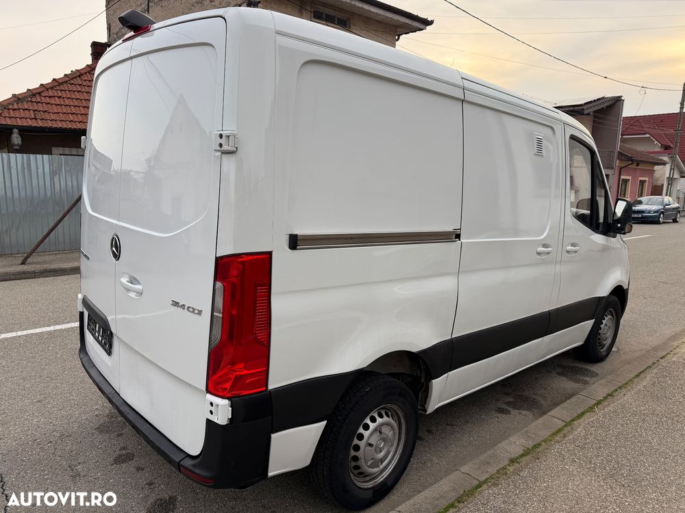 Mercedes-Benz Sprinter - 2