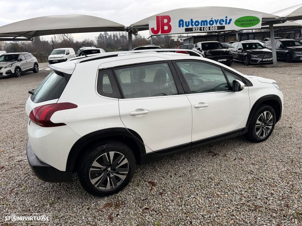 Peugeot 2008 1.2 PureTech Allure - 6
