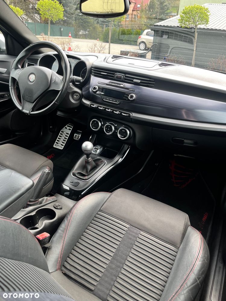 Alfa Romeo Giulietta 2.0 JTDM Distinctive - 10