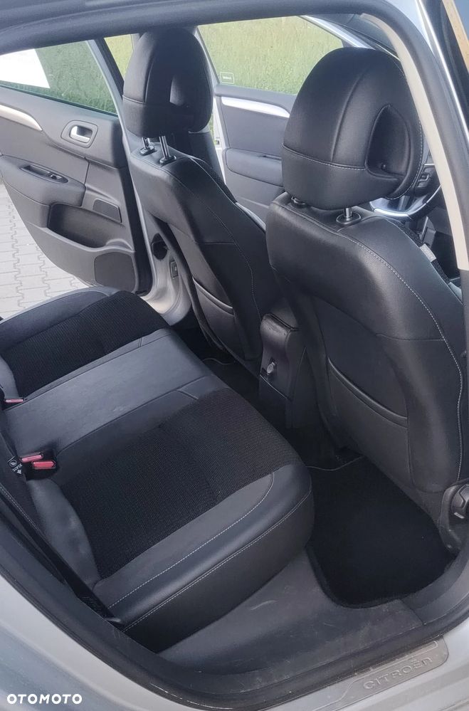 Citroën C4 HDi 150 Exclusive - 20