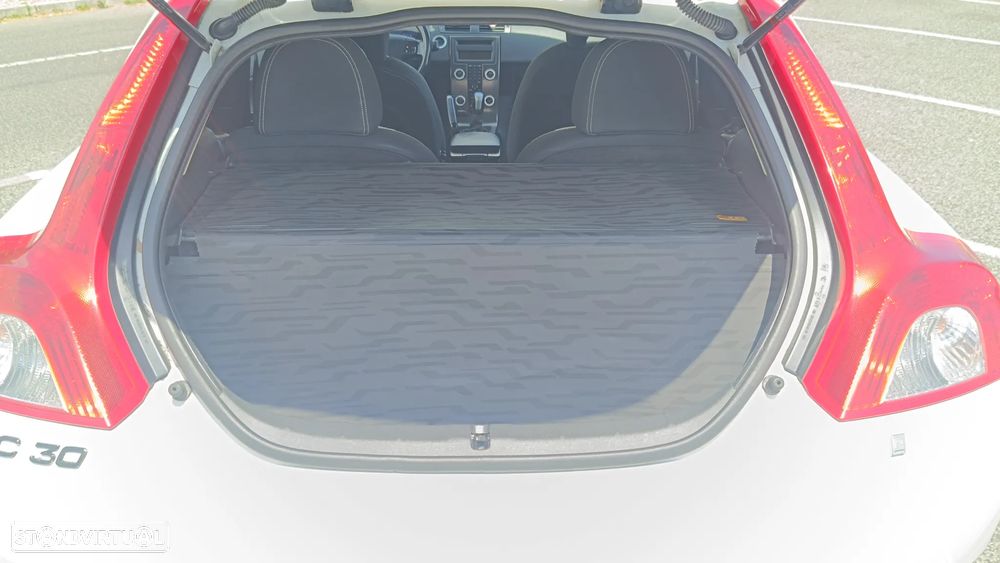 Volvo C30 D2 RDesign Edition - 10