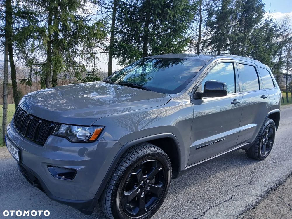 Jeep Grand Cherokee - 1