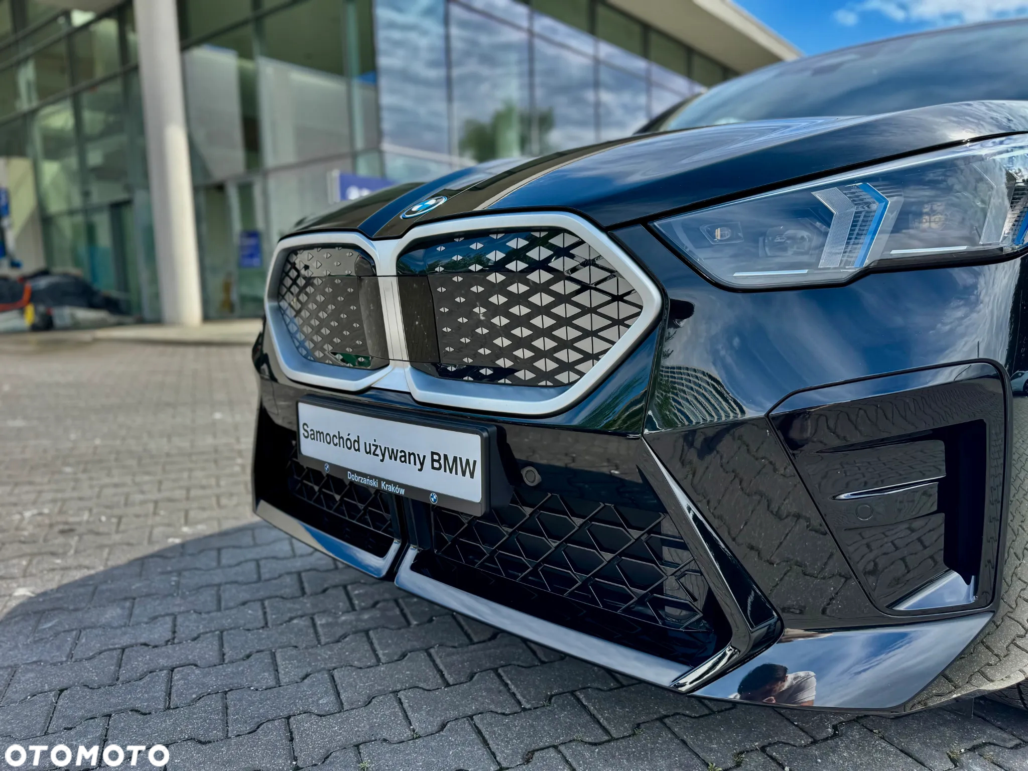 BMW iX2 eDrive20 66.5kWh M Sport - 15