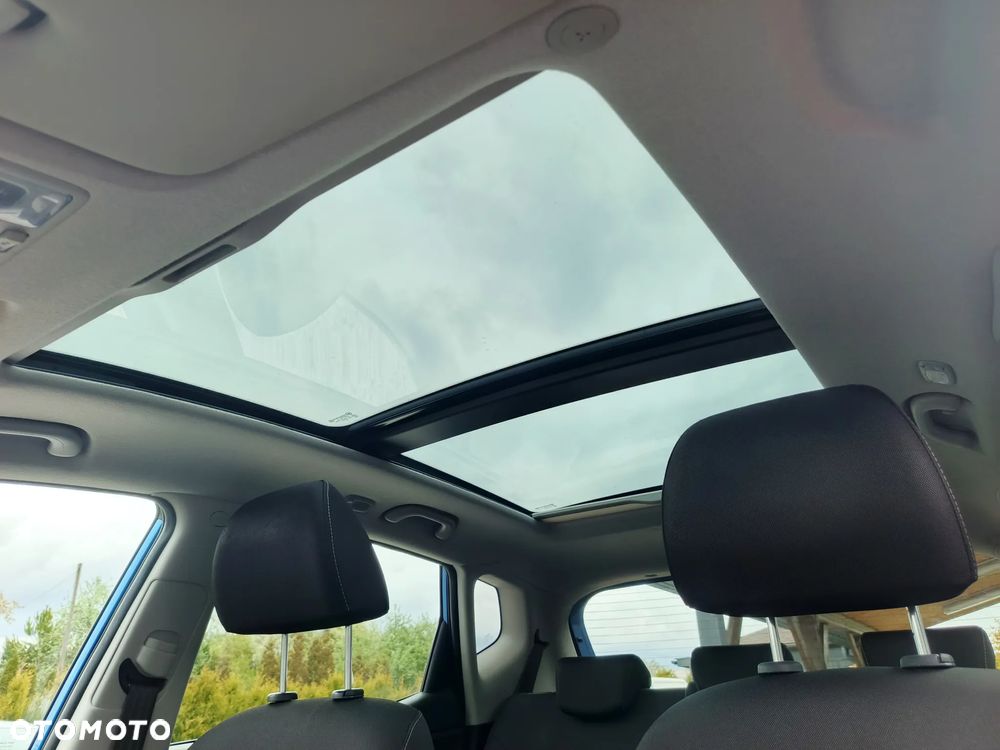 Kia Venga 1.6 CRDi 128 Business Line - 12