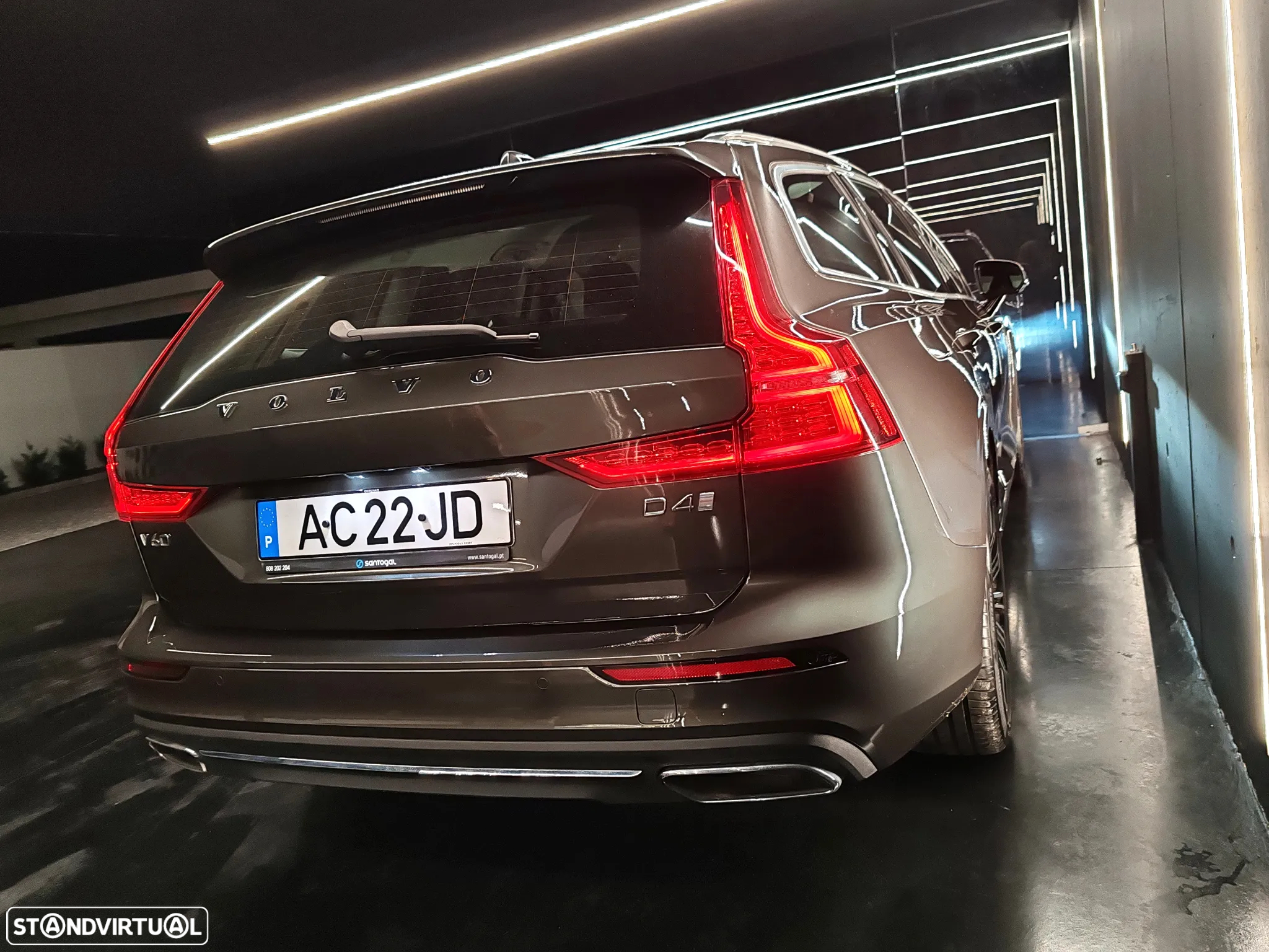 Volvo V60 2.0 D4 Inscription Geartronic - 14