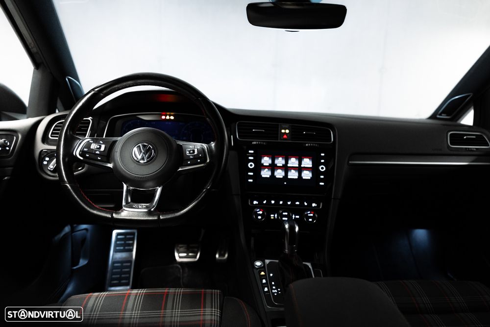 VW Golf GTI (BlueMotion ) DSG - 11