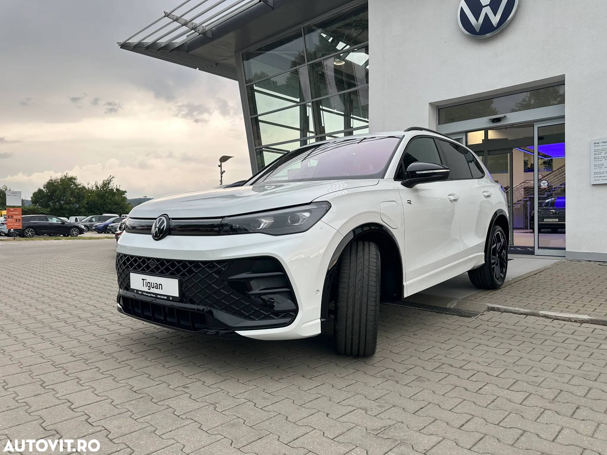 Volkswagen Tiguan 1.5 TSI eHybrid DSG PHEV R-Line - 2