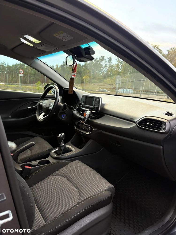 Hyundai i30 1.4 Classic + - 16
