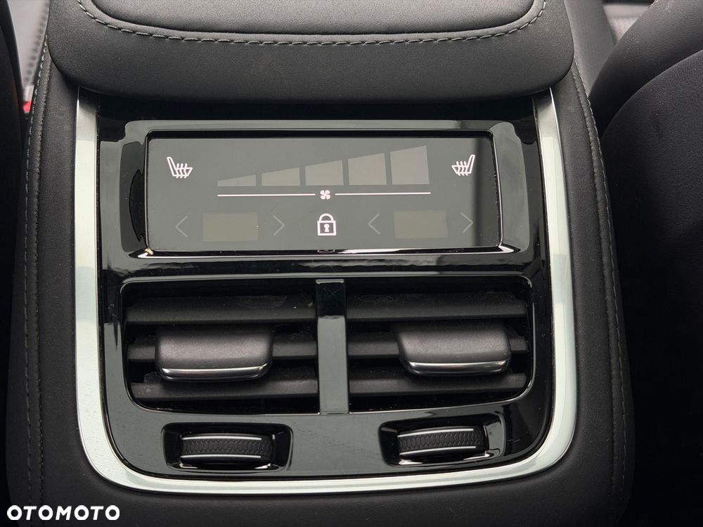 Volvo XC 90 - 32