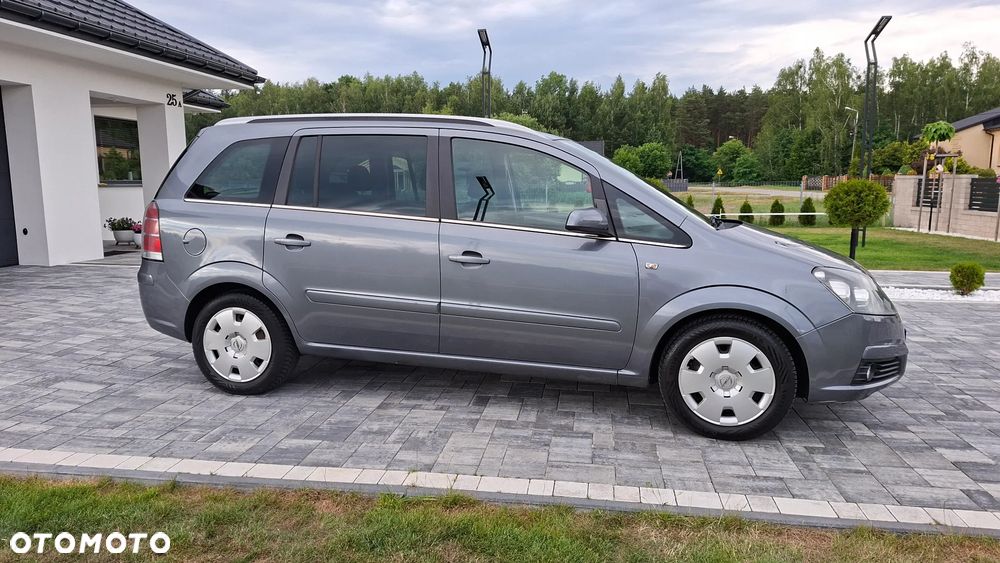 Opel Zafira 1.8 Enjoy - 15