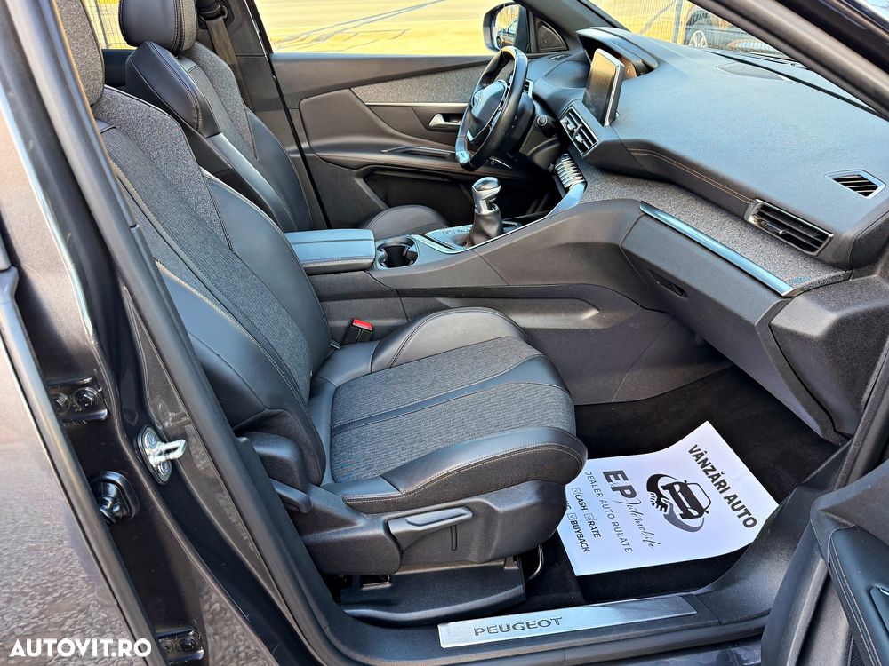 Peugeot 3008 PureTech 130 Stop & Start GPF Allure Pack - 17