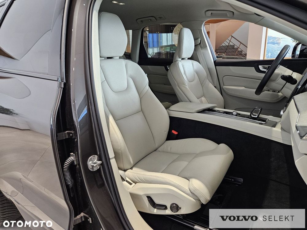 Volvo XC 60 - 18