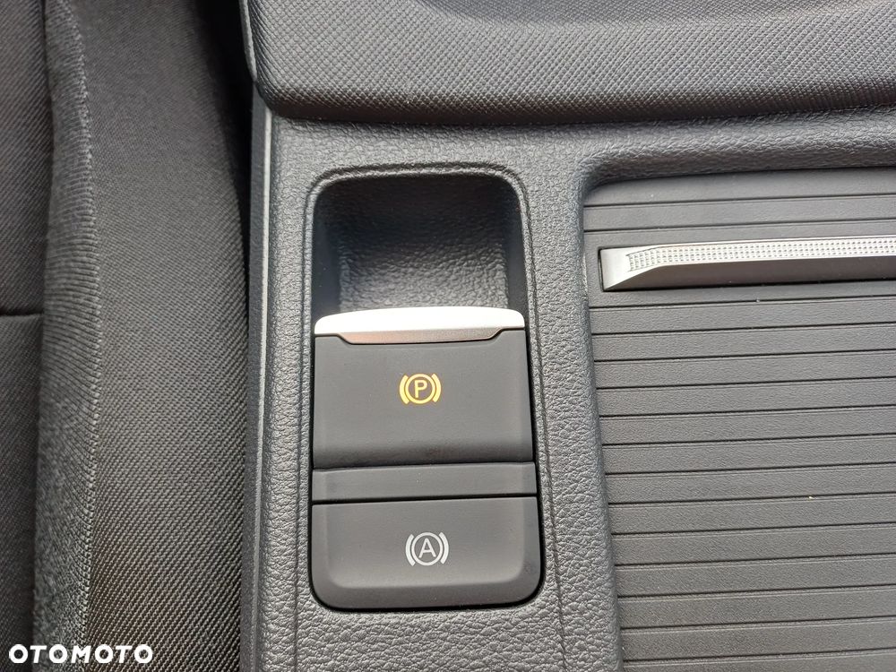Skoda Octavia 2.0 TDI Drive Essence DSG - 23