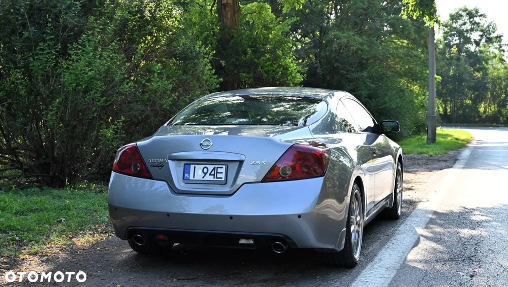 Nissan Altima - 14