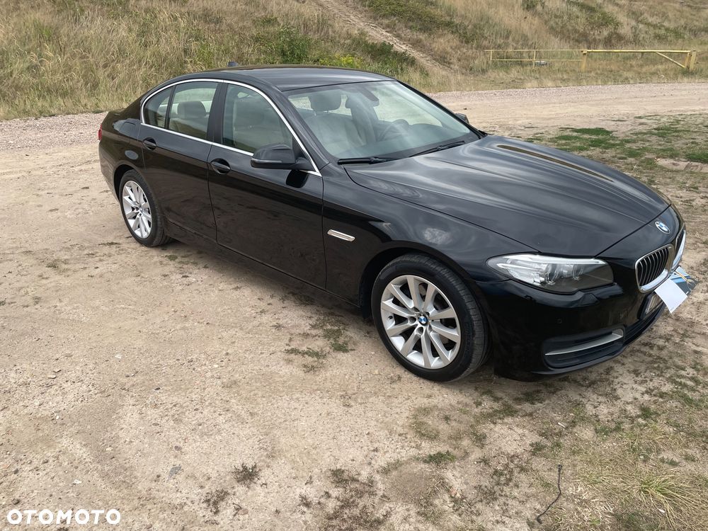 BMW Seria 5 520d xDrive - 10