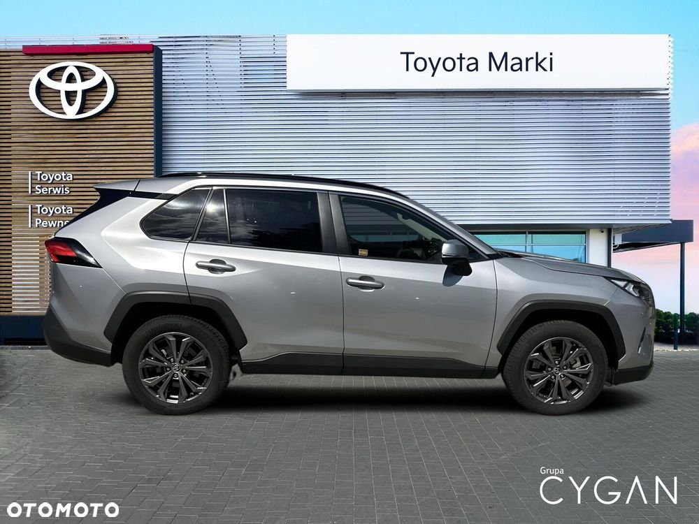 Toyota RAV4 - 6