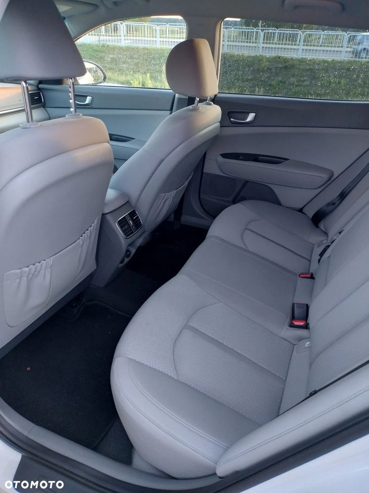 Kia Optima - 13